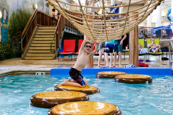 Découvrez les campings avec parc aquatique en Drôme-Ardèche